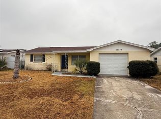 10038 Kingswood Ln, Port Richey, FL 34668