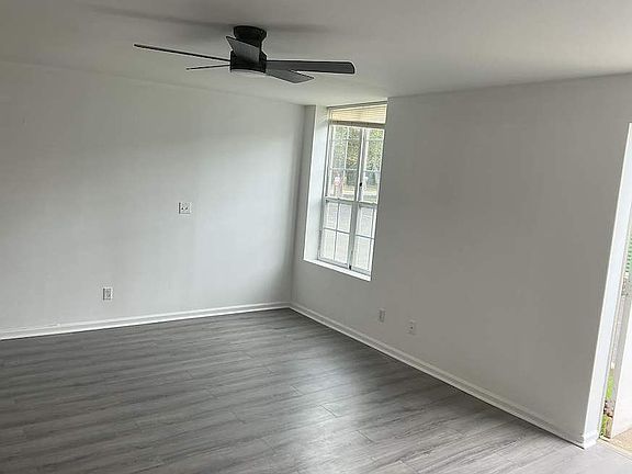 3rd image of 19135 Pineville Rd #19135