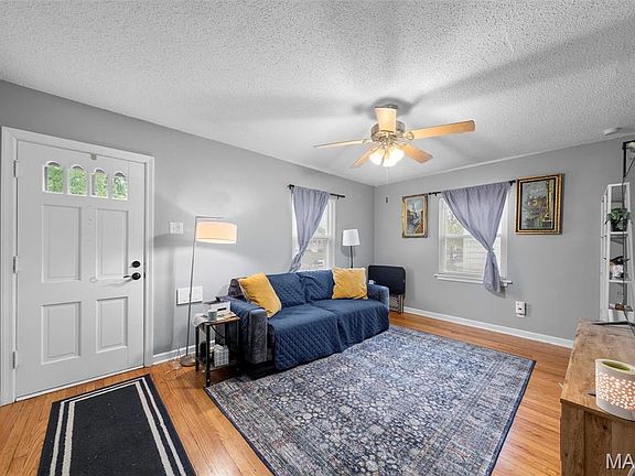 4th image of 9433 Kathlyn Dr