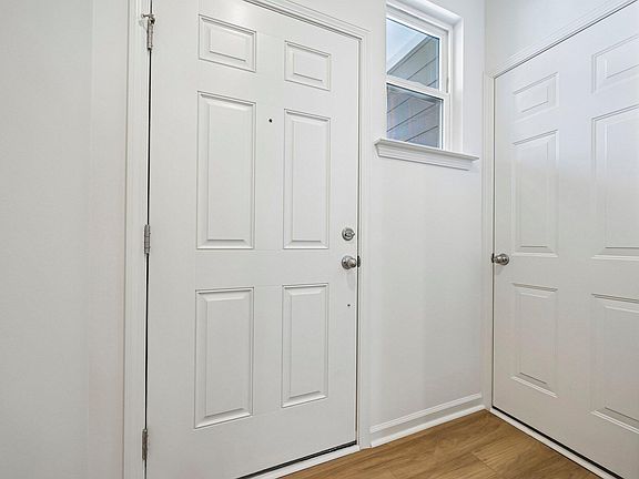 4th image of 3023 Glen Lyon Dr