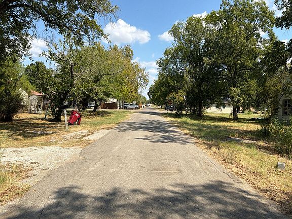 5th image of 204 S 4th St