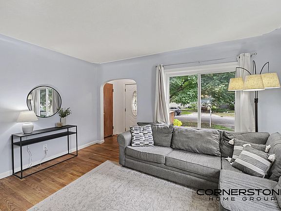 5th image of 926 California St NW