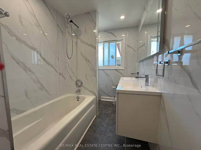 53 Guelph St #UPPER — Photo 9