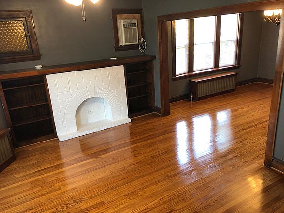 2nd image of 5151 N Leclaire Ave APT 1N
