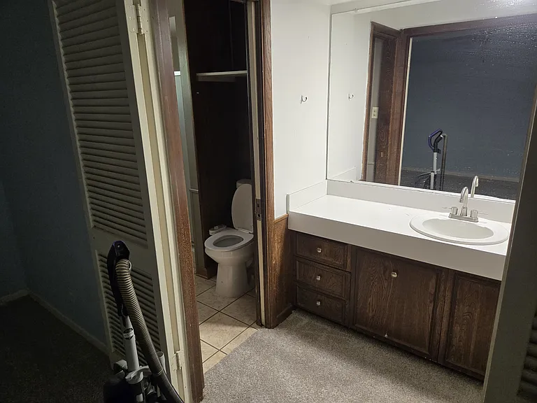 3406 Halifax Dr — Photo 2