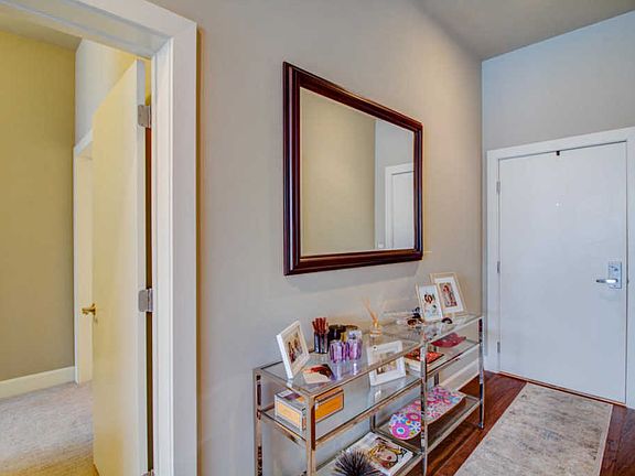 4th image of 1111 N Marshall St Unit 302
