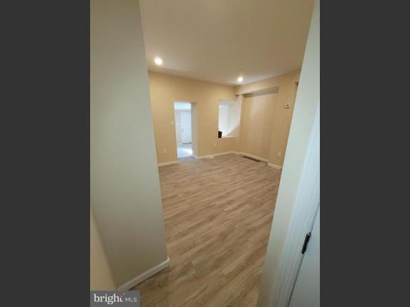 579 Centre St