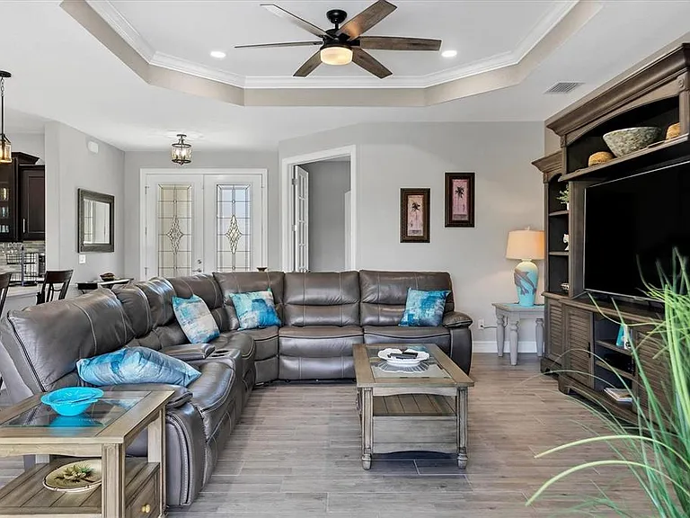 7403 Snow Dr — Photo 12