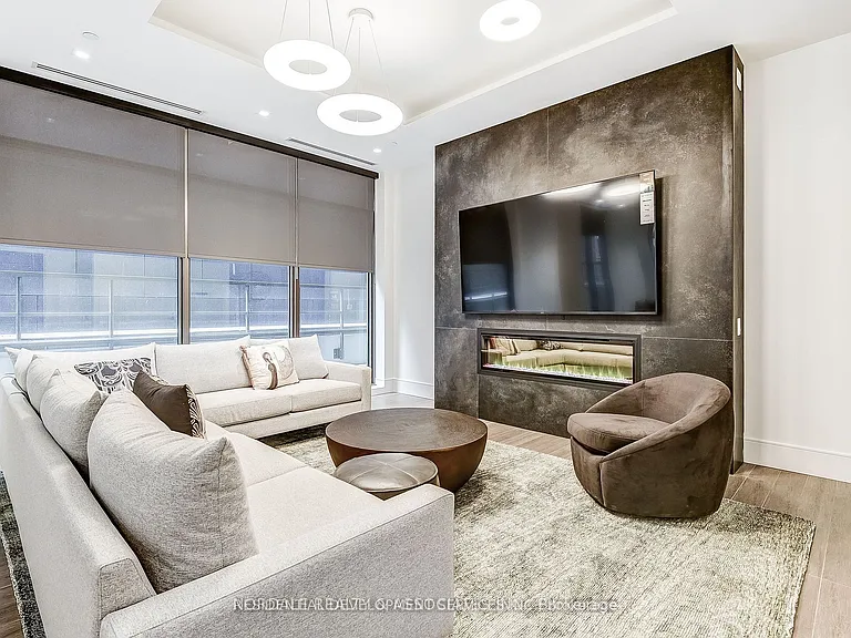 28 Widmer St #3923 — Photo 3