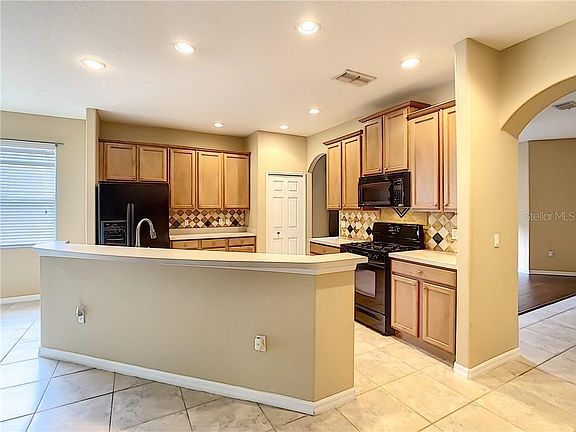 2nd image of 5045 Carillon Ln