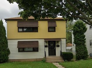 5864 N 69th St #2, Milwaukee, WI 53218