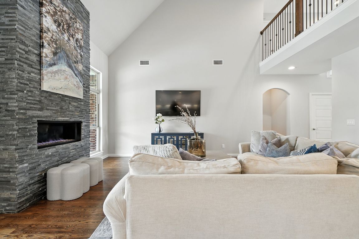 next background image