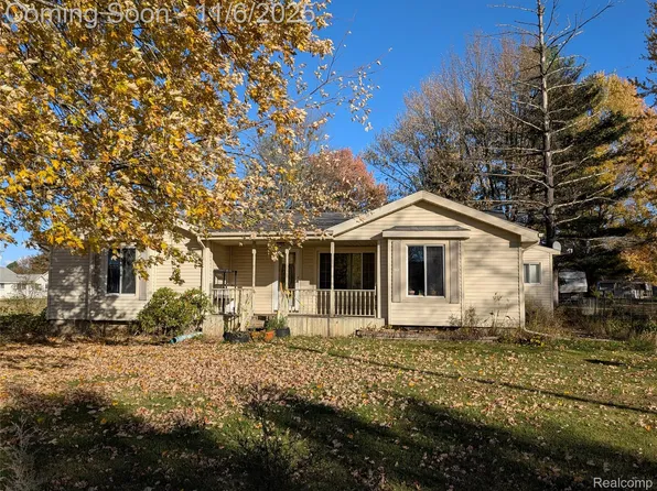 805 Oak St, Lennon, MI 48449