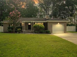 905 Hollywood Dr, Chesapeake, VA 23320