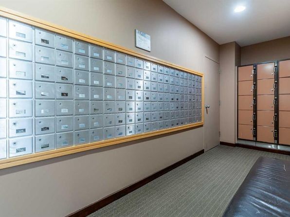 500 N Eau Claire Ave SW #1002A, Calgary, AB T2P 3R8