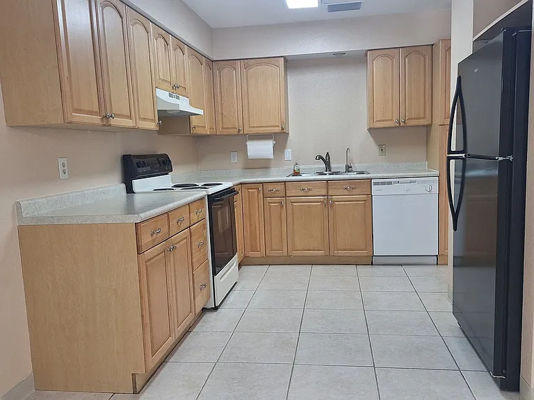 3413 Juniper Dr — Photo 9
