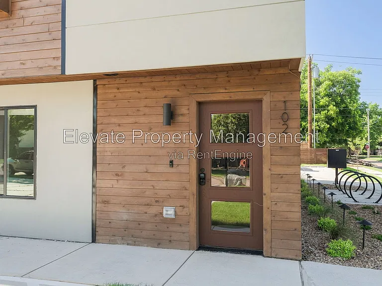 844 NW 43rd St #102 — Photo 3