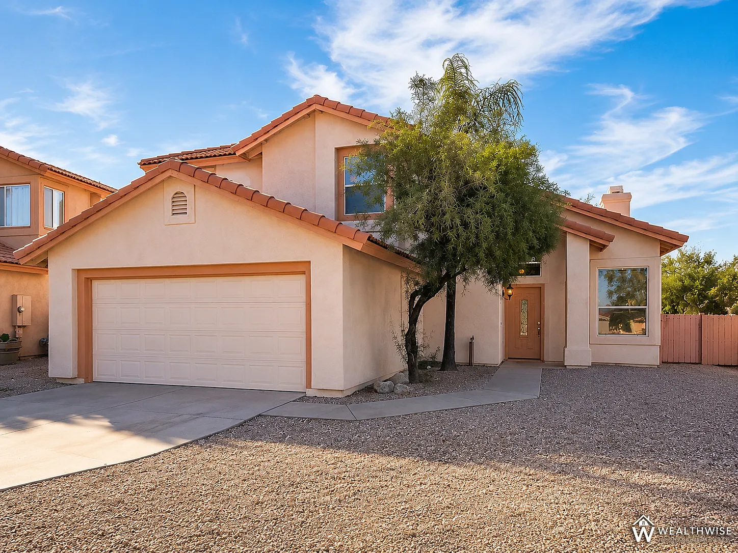 3 bed, 3.0 bath, 1799 sqft, $2,000 — Photo 2