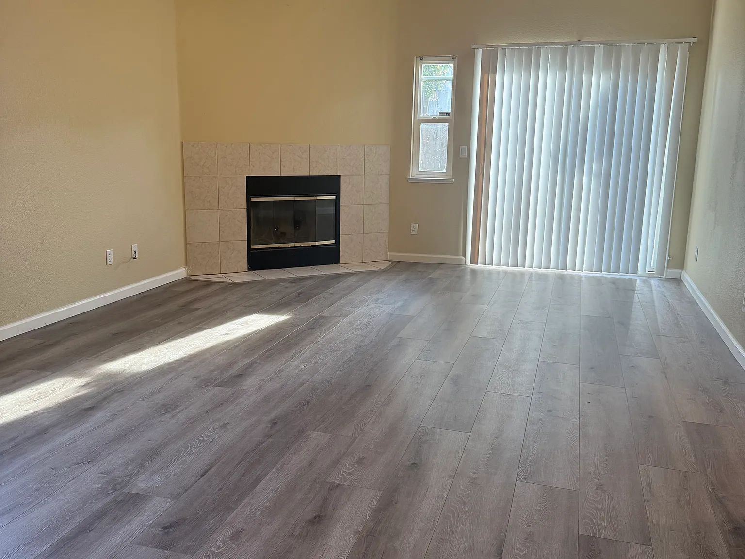 3 bed, 1500 sqft, $2,700 — Photo 3