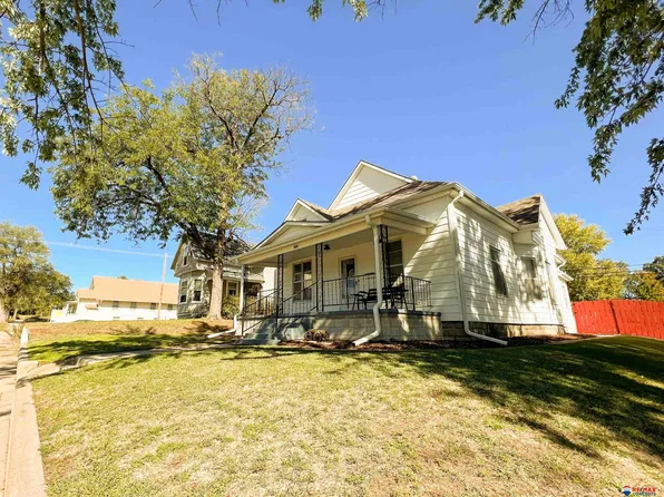 1026 D St, Fairbury, NE 68352