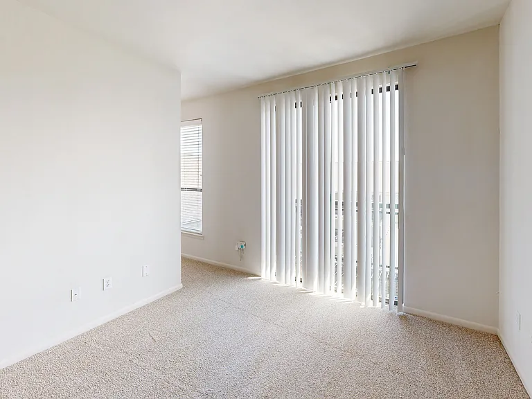 Residences at the Domain — Photo 35