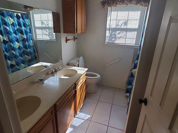 5th image of 3903 Castle Rd