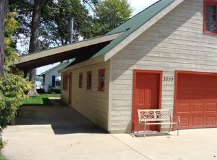 3255 Sandy Bch, Wayland, MI 49348