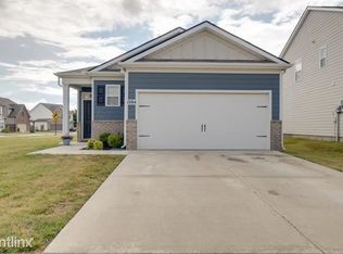 1084R Pepper Stone Dr, Lebanon, TN 37087