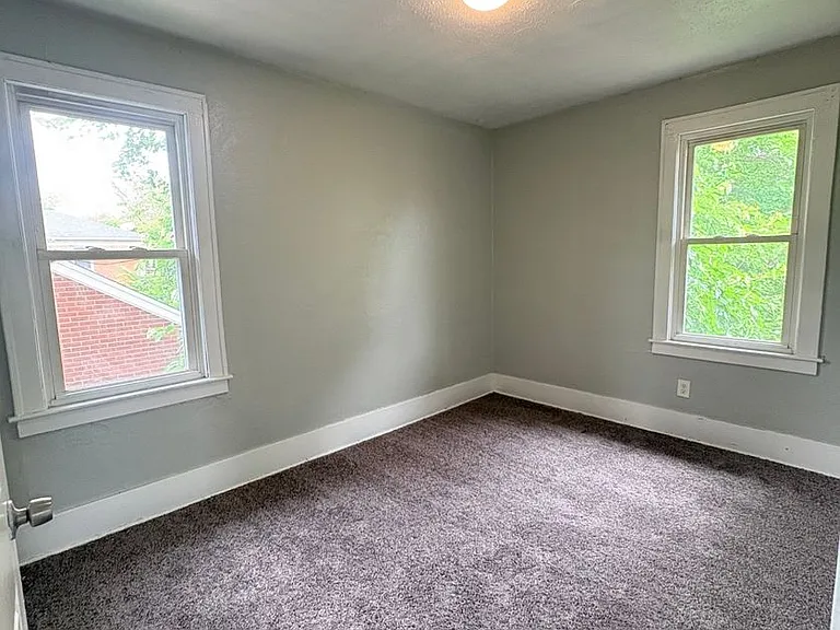 9342 Northlawn St — Photo 7