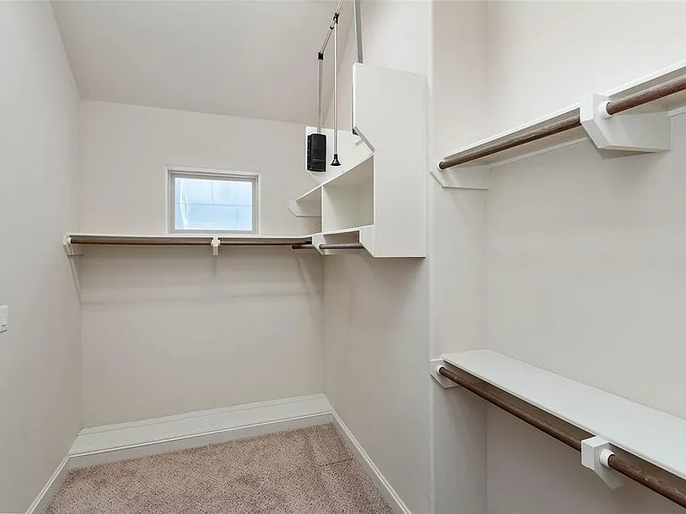 1131 W 21st St — Photo 29