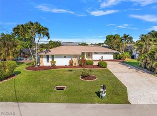 807 Montclaire Ct, Cape Coral, FL 33904