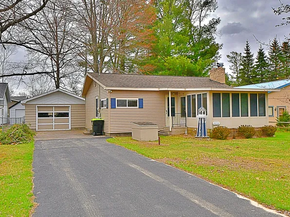 8834 Iroquois Rd, Saint Helen, MI 48656