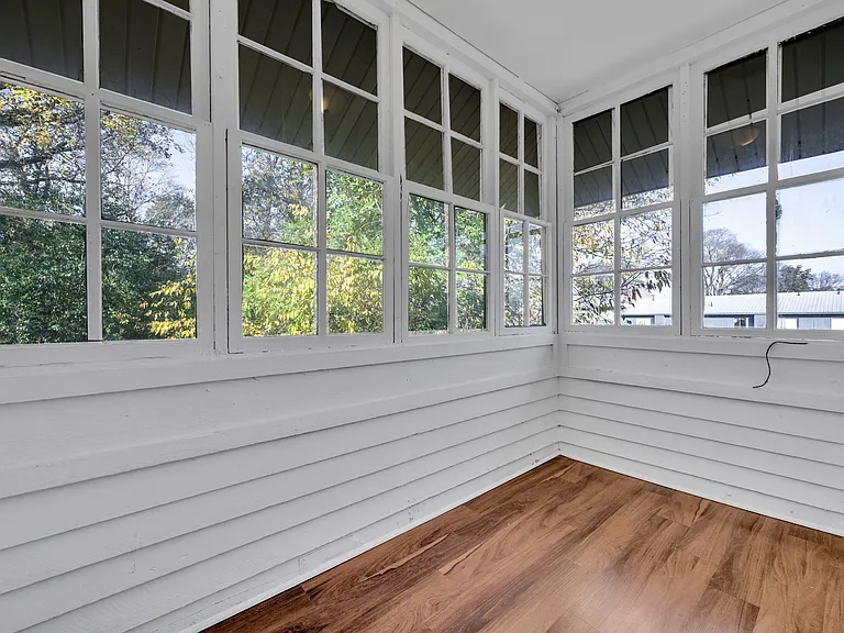 2348 Court R — Photo 25