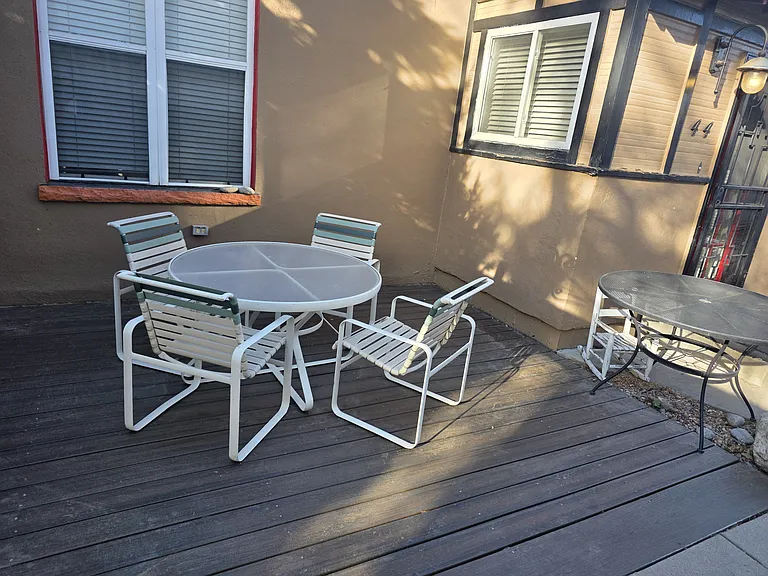 N Lincoln St — Photo 8