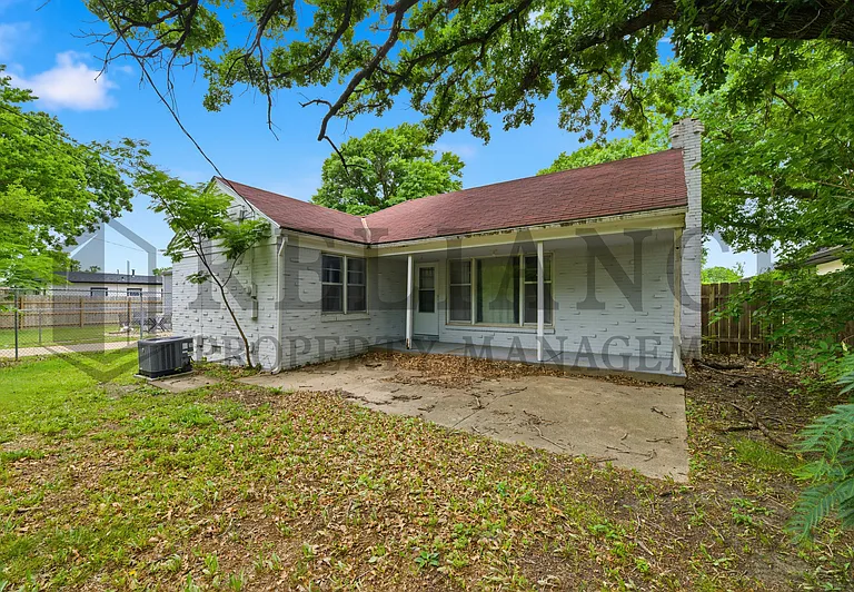1458 N Old Manor Rd — Photo 5