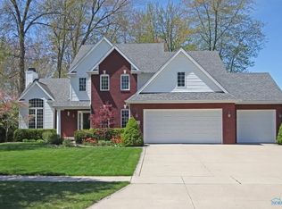 672 Whisperlake Rd, Holland, OH 43528