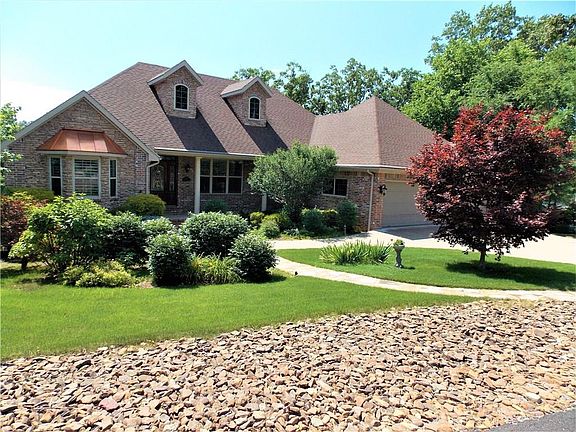 2nd image of 38 Dornoch Ln