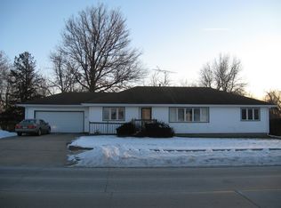 110 W Division St, Orient, IA 50858