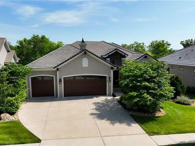 27181 W 100th Ter, Olathe, KS, 66061