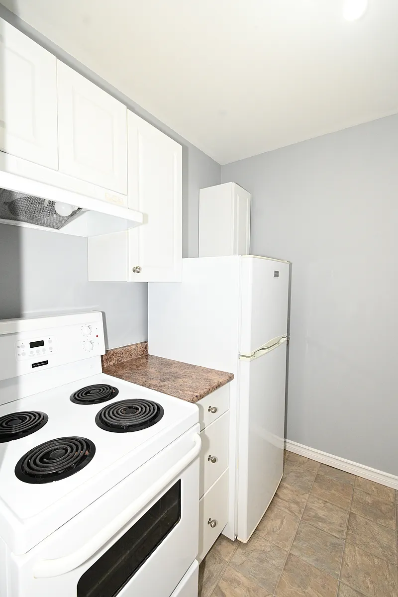 Building Photo - 4280 Quentin Ave #310