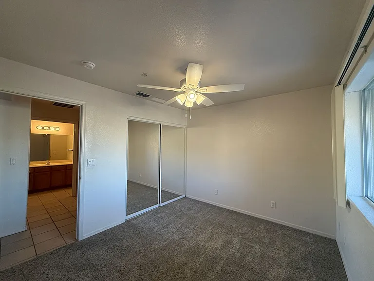470 Acoma Blvd S #123-B — Photo 16