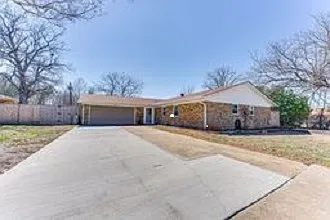3 bed, 1508 sqft, $1,900 — Photo 1