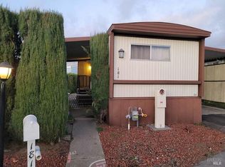 181 Pear Ln, Santa Rosa, CA 95407