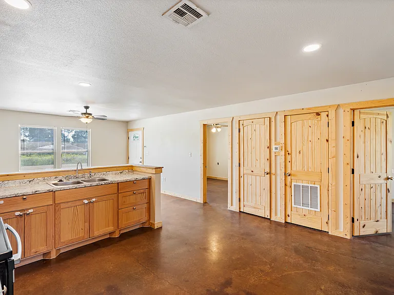13001 Owen Ln #13001 — Photo 24