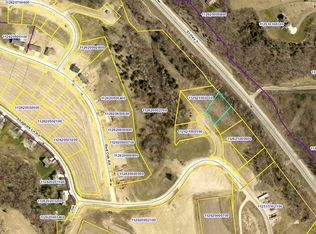 1008 Shagbark Ln Ct, Decorah, IA 52101