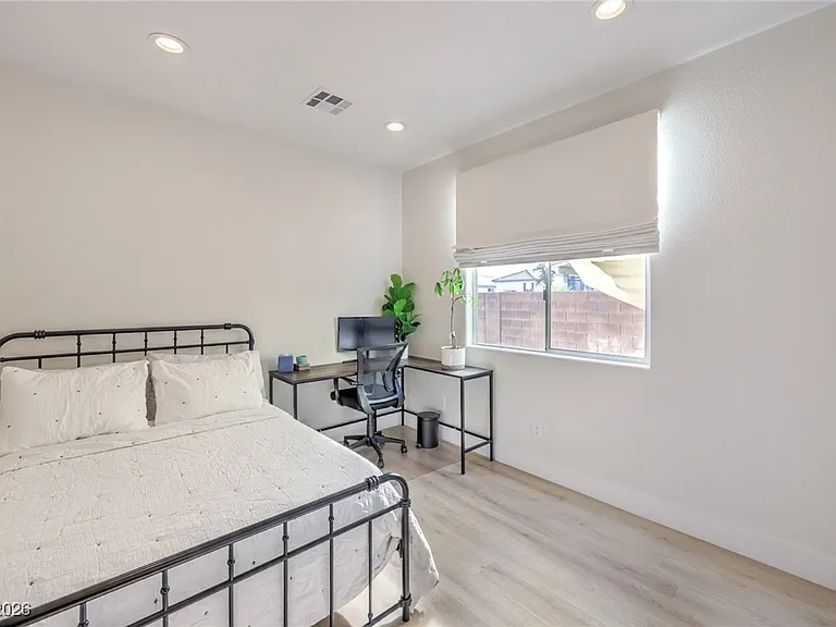 5404 Avent Ferry St — Photo 20