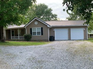 959 Turnpike Rd, Summertown, TN 38483