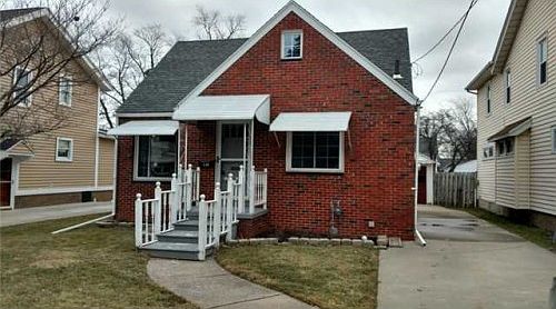 1st image of 134 Helen Dr