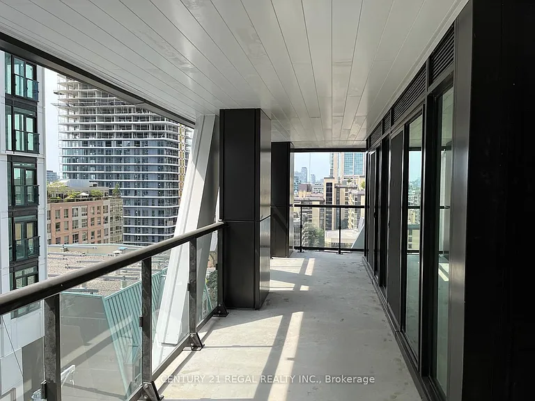 238 Simcoe St #1409 — Photo 5
