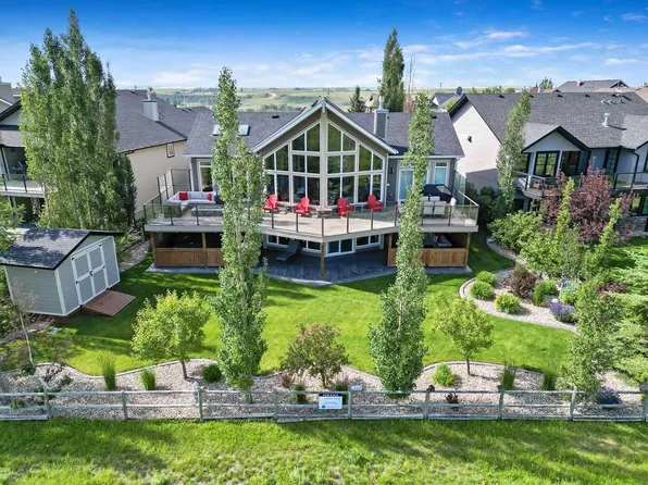 33 S Wyndham Park Way, Carseland, AB T0J 0M0